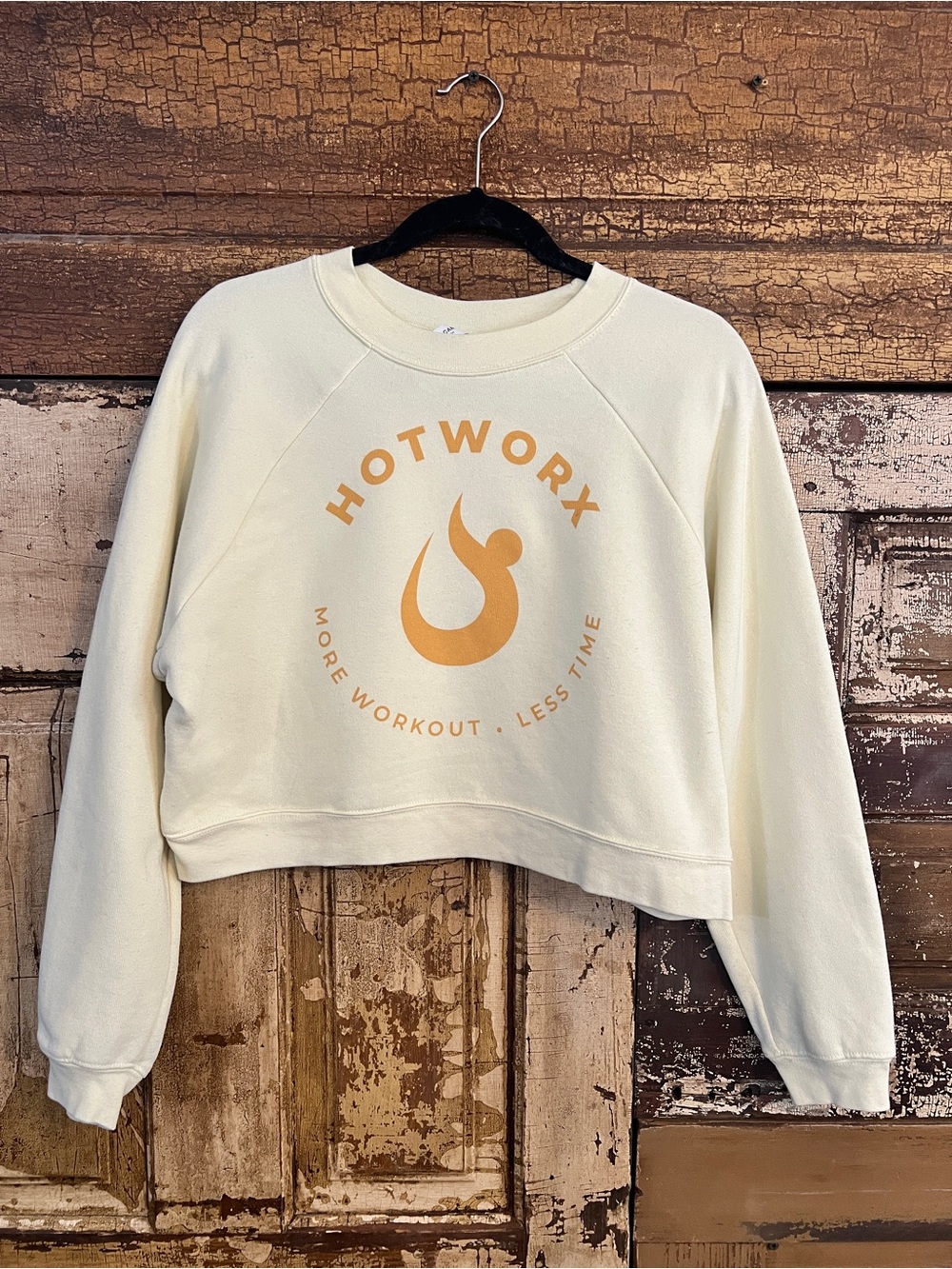 HOTWORX 3-Piece Athleisure Bundle | Cropped Sweatshirt + Tank + Cooling Towel - Picture 5 of 8